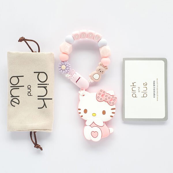 Hello Kitty 固齒器奶嘴鏈套組－YUYU 雛菊 兔子 袋 卡，客製名字示意
